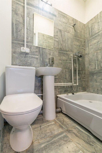 Bathroom, INCITY hotel, Lobnya