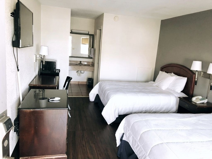 Bedroom 5, Americas Best Value Inn Princess Anne, Somerset