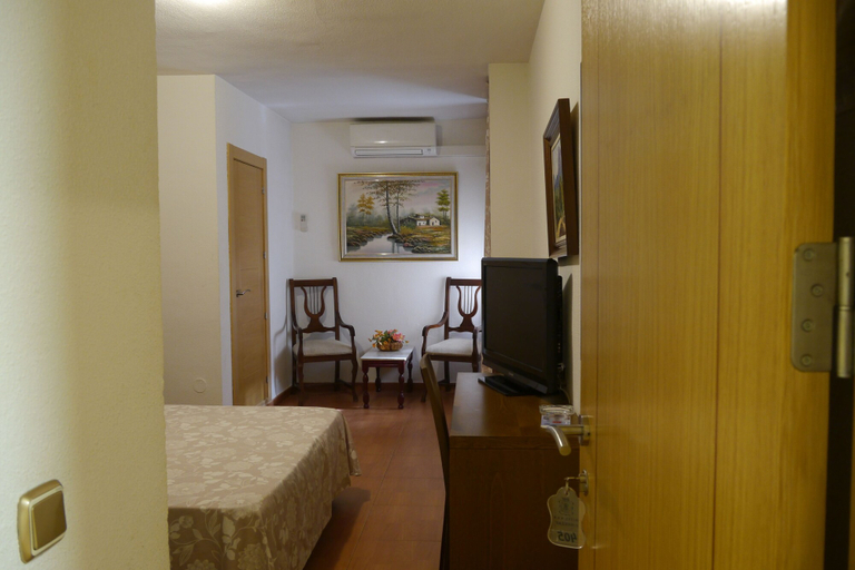 Others 5, Hotel Torrezaf, Jaén