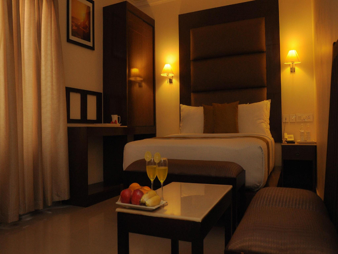 Bedroom 3, The Gopinivas Grand Hotel, Kanniyakumari