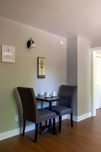 Others 5, Auberge Nuits St-Georges, La Haute-Yamaska