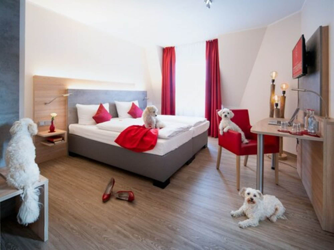 Bedroom 3, Landhotel Fettehenne, Leverkusen