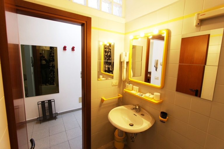 Bathroom 2, Logicasa Lake in Como, Como