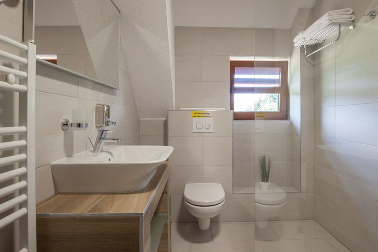 Bathroom 4, Imperial house, Plitvička Jezera