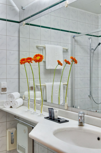 Bathroom 3, Hapimag Resort Athens, Attica
