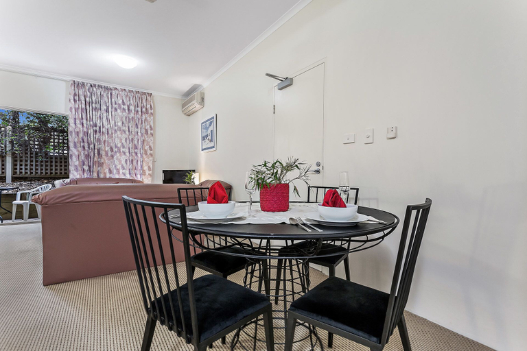 Others 5, Zenith Studio Unit 3, 10 Messines Street, Port Stephens