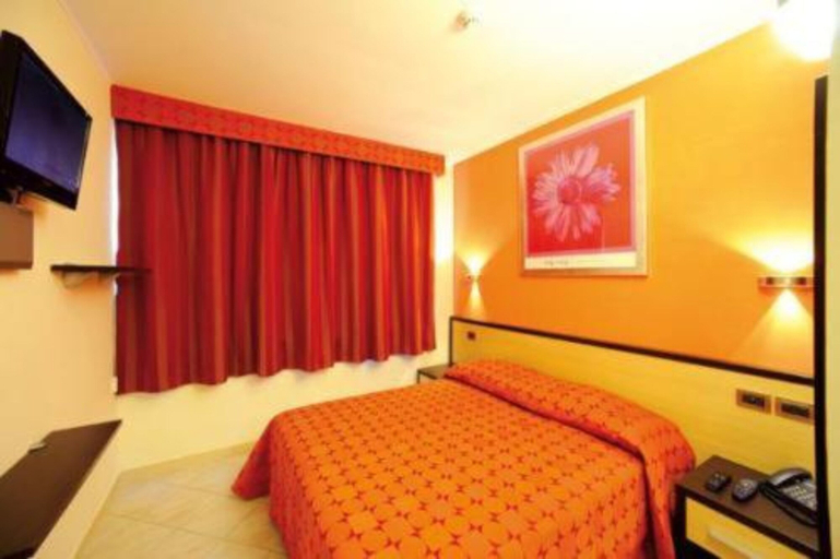 Bedroom 3, Hotel Cristina, Chieti