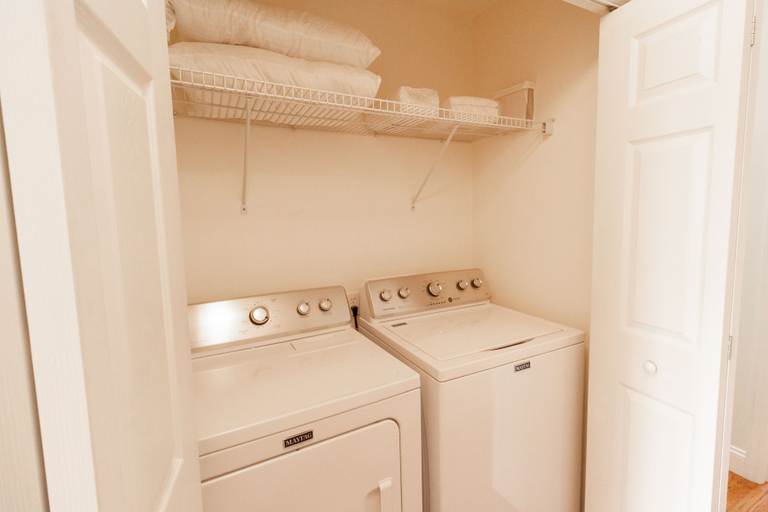 Bathroom 4, Yachtsman's Cove with 3-Levels, Nassau
