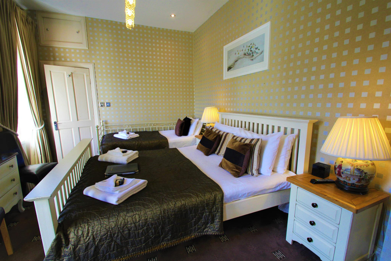 Bedroom 2, Sandaig Guest House, Edinburgh
