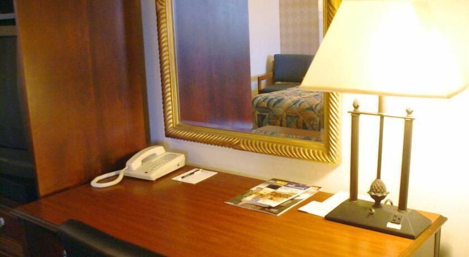 Others 5, Budget Host Travelers Motel, Fairfax
