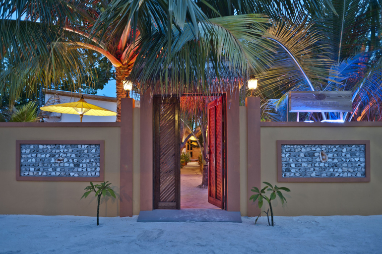 Exterior & Views 2, Stingray Beach Inn, Maafushi Island