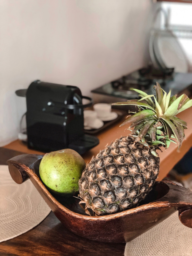 Food & Drinks, Maji Villa, Kusini