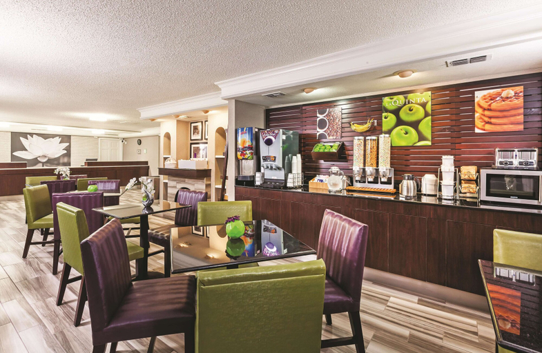 Food & Drinks 5, La Quinta Inn by Wyndham Odessa, Ector