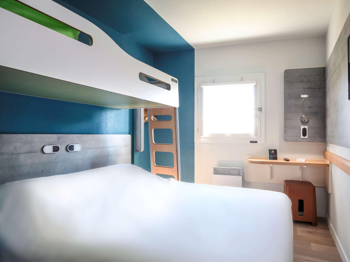 Bedroom 4, Ibis Budget Abbeville, Somme