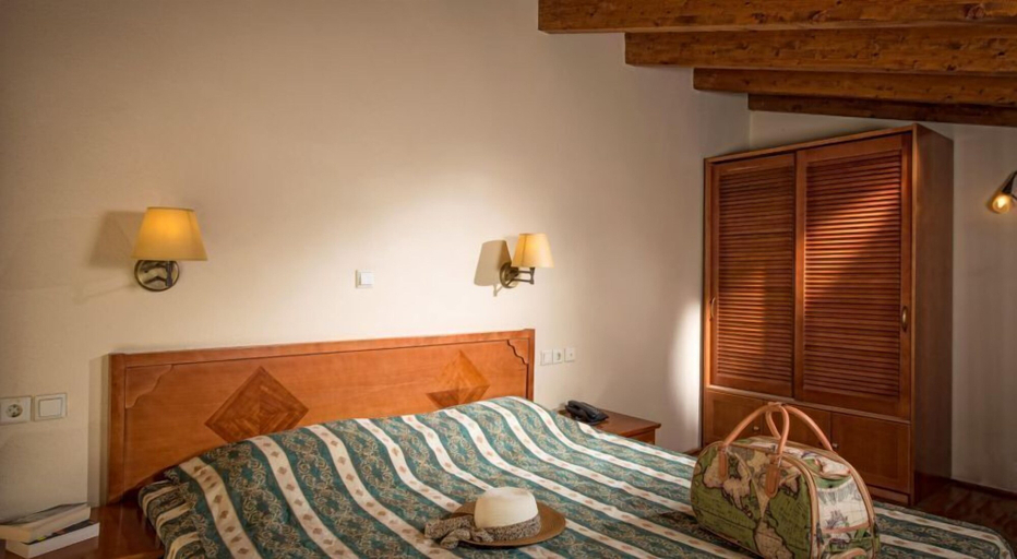 Bedroom 3, Eleni Beach Hotel, Crete
