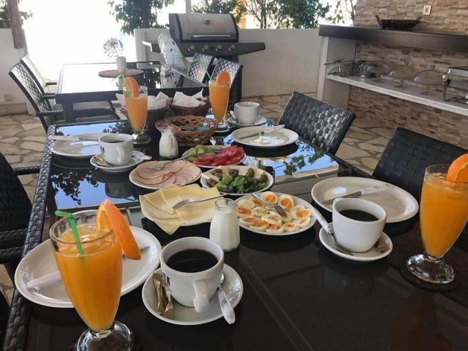 Food & Drinks 5, Babalogo Apartments, Crete