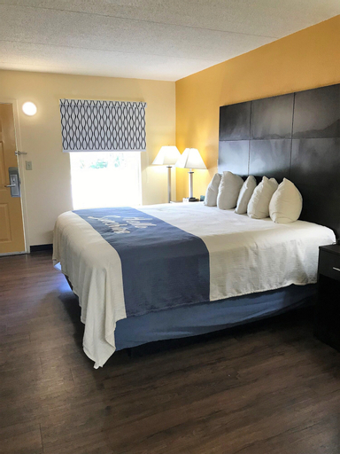 Bedroom 16