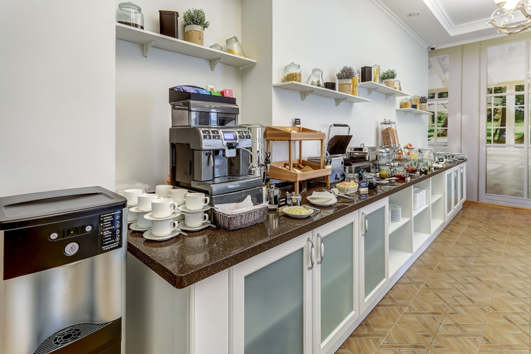 Food & Drinks 4, Nevskiy Eclectic by AKYAN, Sankt-Peterburg gorsovet