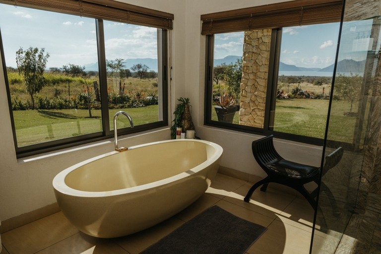 Bathroom 3, Tandweni Villa, Zululand