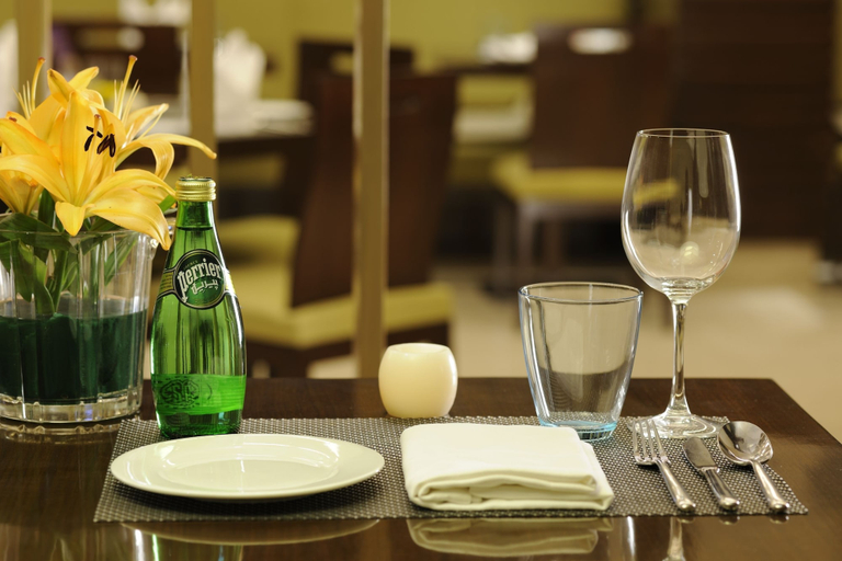 Food & Drinks 5, Four Points by Sheraton Ahmedabad, Ahmadabad