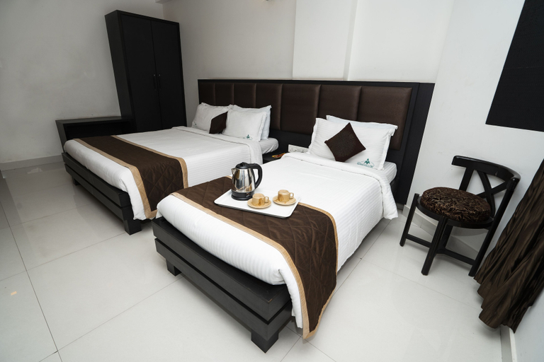 Bedroom 2, Hotel Mangalore International, Dakshina Kannada