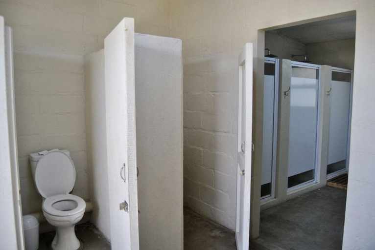Bathroom 4, Moonlight Resort, Swakopmund