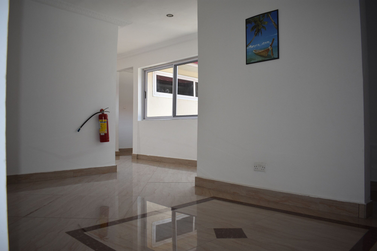 Others 5, Cascadehotel, Accra