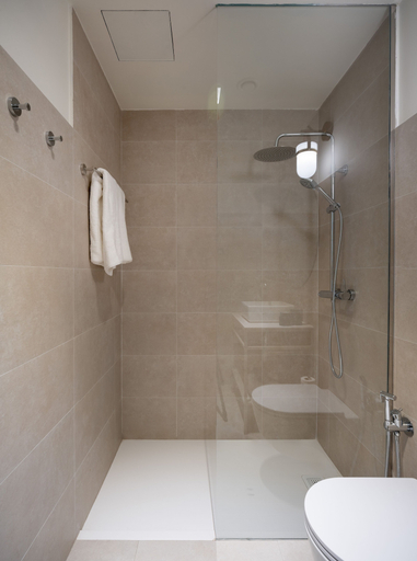 Bathroom 5, Aparthotel Libere Vitoria, Álava