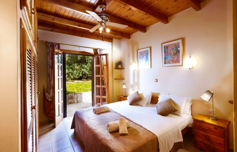 Bedroom 2, disCrete Villa Arete, Crete