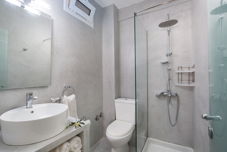 Bathroom 5, Finata  Studios, Ionian Islands