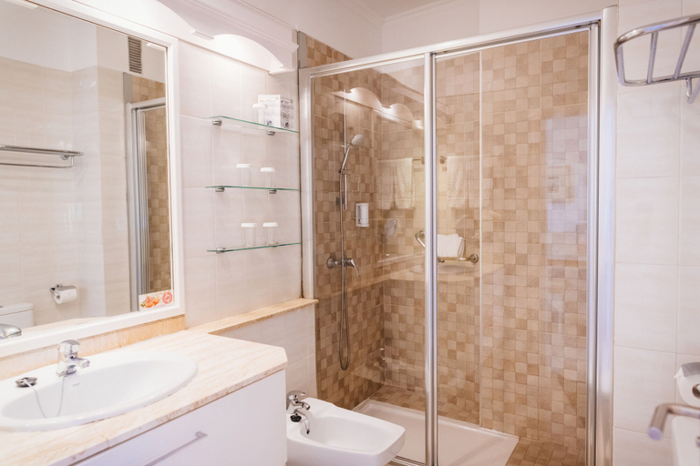 Bathroom 4, Apartamentos Parque del Sol, Santa Cruz de Tenerife