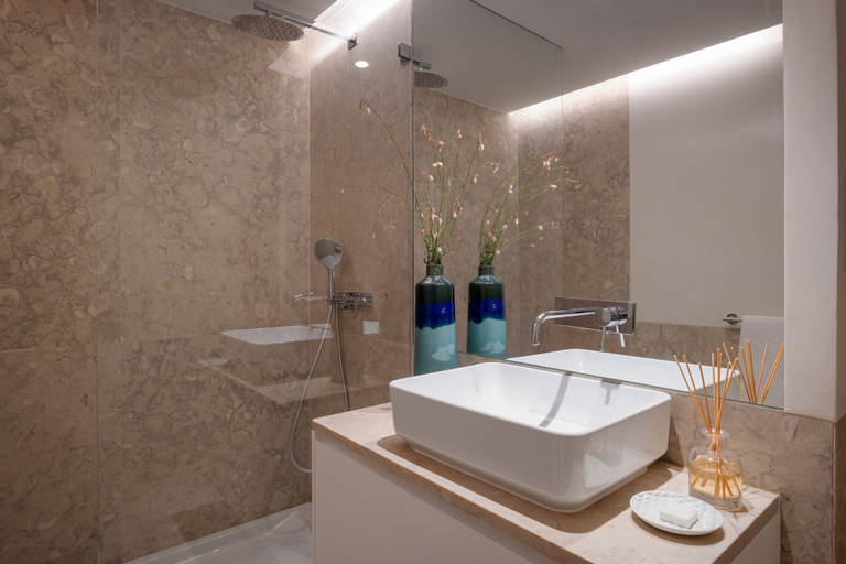 Bathroom 3, Aurea Once Upon a House, Lisbon