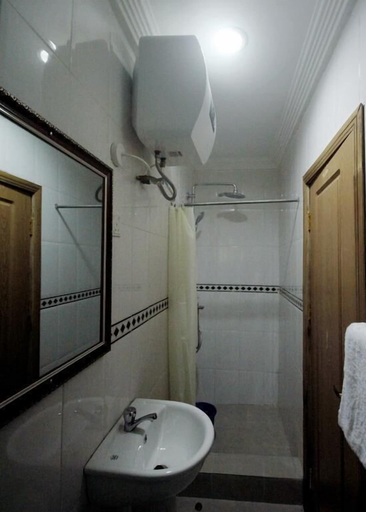 Bathroom, Hotel Di Elegante, Surulere