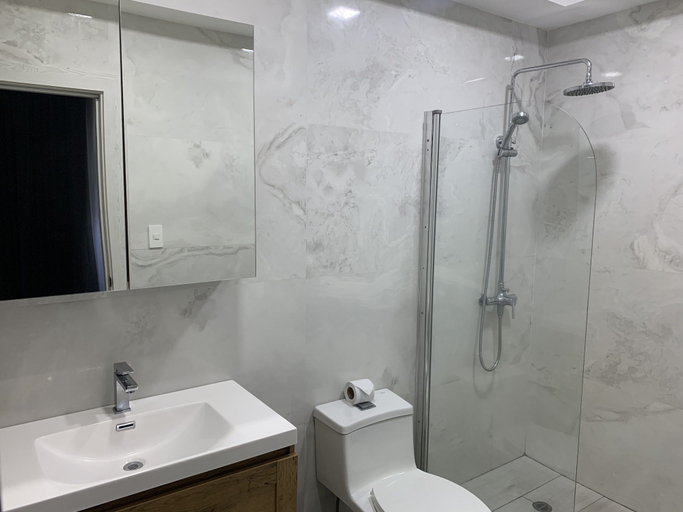 Bathroom 3, La Fontana Hotel, Guayaquil
