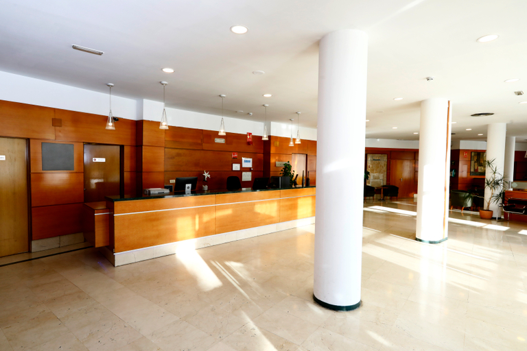 Public Area 2, Travelodge Madrid Coslada Aeropuerto, Madrid