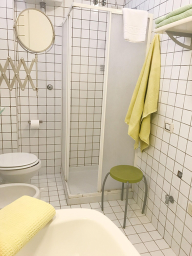 Bathroom 3, Home La Corte, Napoli
