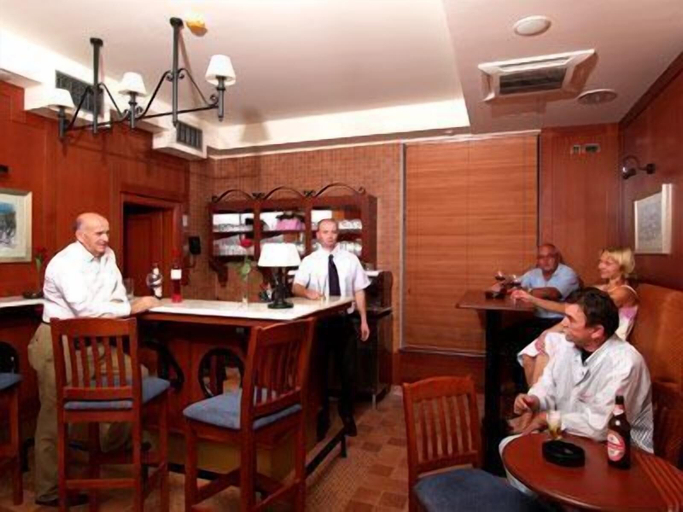 Food & Drinks 5, Hotel Laguna, Privlaka