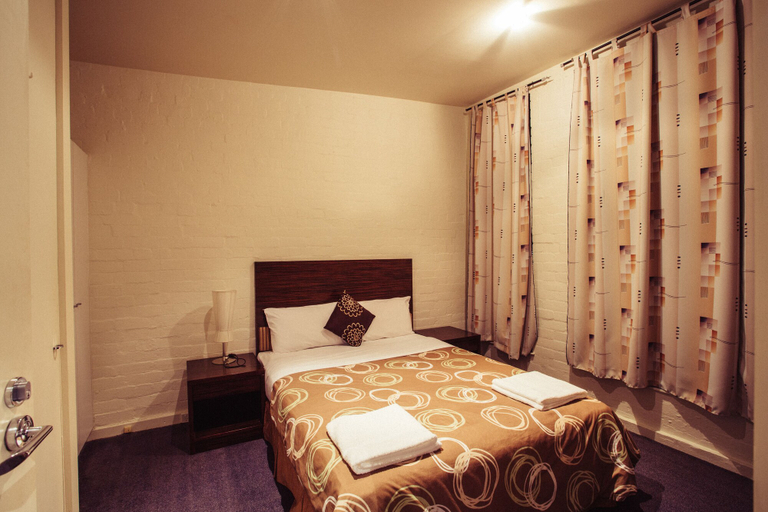 Bedroom 3, YTI Garden Hotel, Melbourne