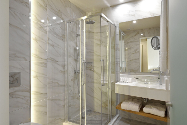 Bathroom 4, Athens Avenue Hotel, Attica