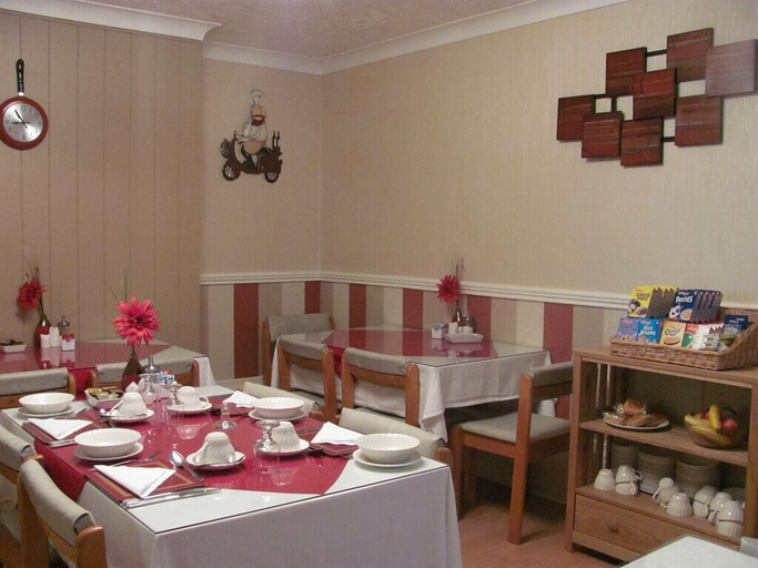 Food & Drinks, Branston Lodge, Blackpool