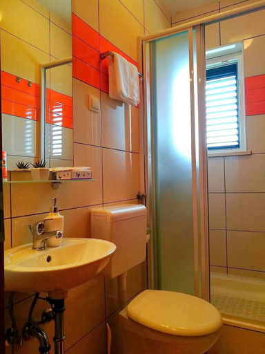 Bathroom 3, Apartment Kola, Dubrovačko Primorje