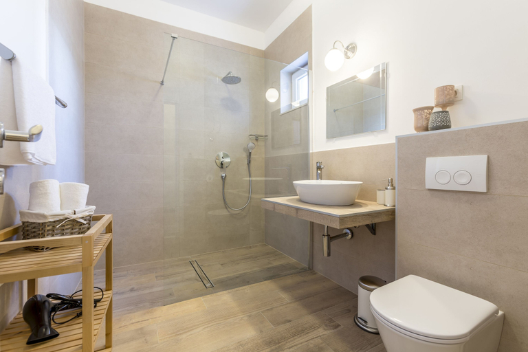 Bathroom 4, Luxury Villa Stella near Split, Dugopolje