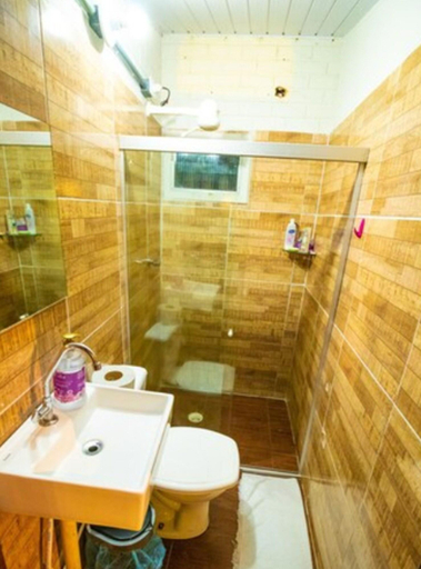 Bathroom 5, Boldro Surf House, Fernando de Noronha