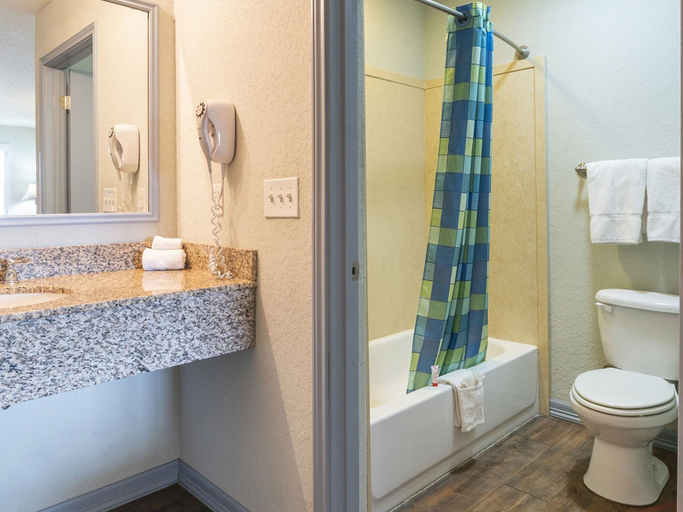 Bathroom 4, Hotel O Bien Venido Pearsall I-35, Frio