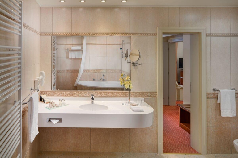 Bathroom 5, Ensana Centralni Lazne - Maria Spa, Cheb