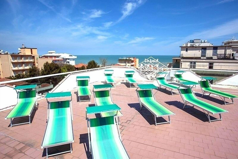 Sport & Beauty, Hotel Villa Lina ANGOLO VIALE DANTE, Rimini