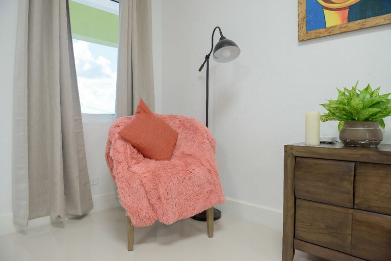 Others 4, The Ideal Loft
