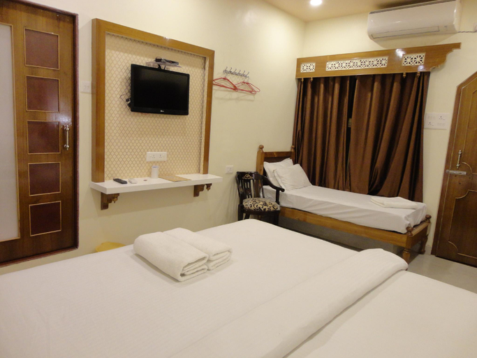 Bedroom 2, Hotel Temple On Ganges, Varanasi