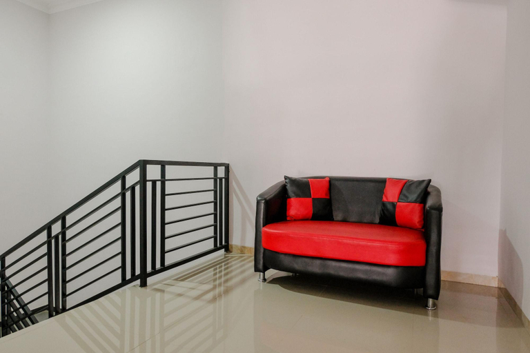 Public Area 2, OYO 2660 Homestay Borobudur Tbs, Malang