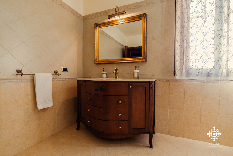 Bathroom 4, Villa Clara - Country Retreat, Syracuse